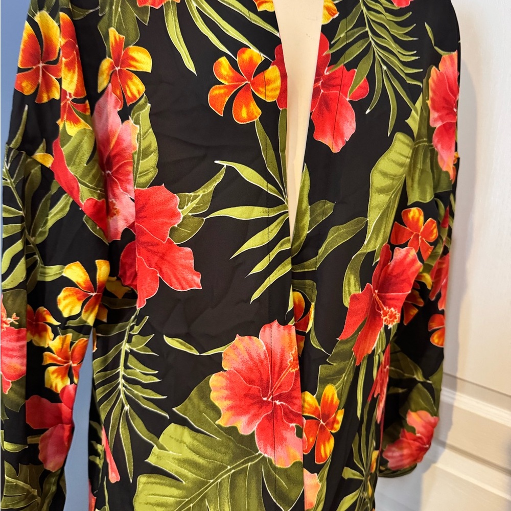Pretty Little Thing Floral Kimono with Tropical Print